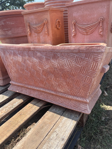 Italian Vinchi Planter 12"