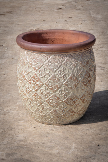 Round Lipped Planter