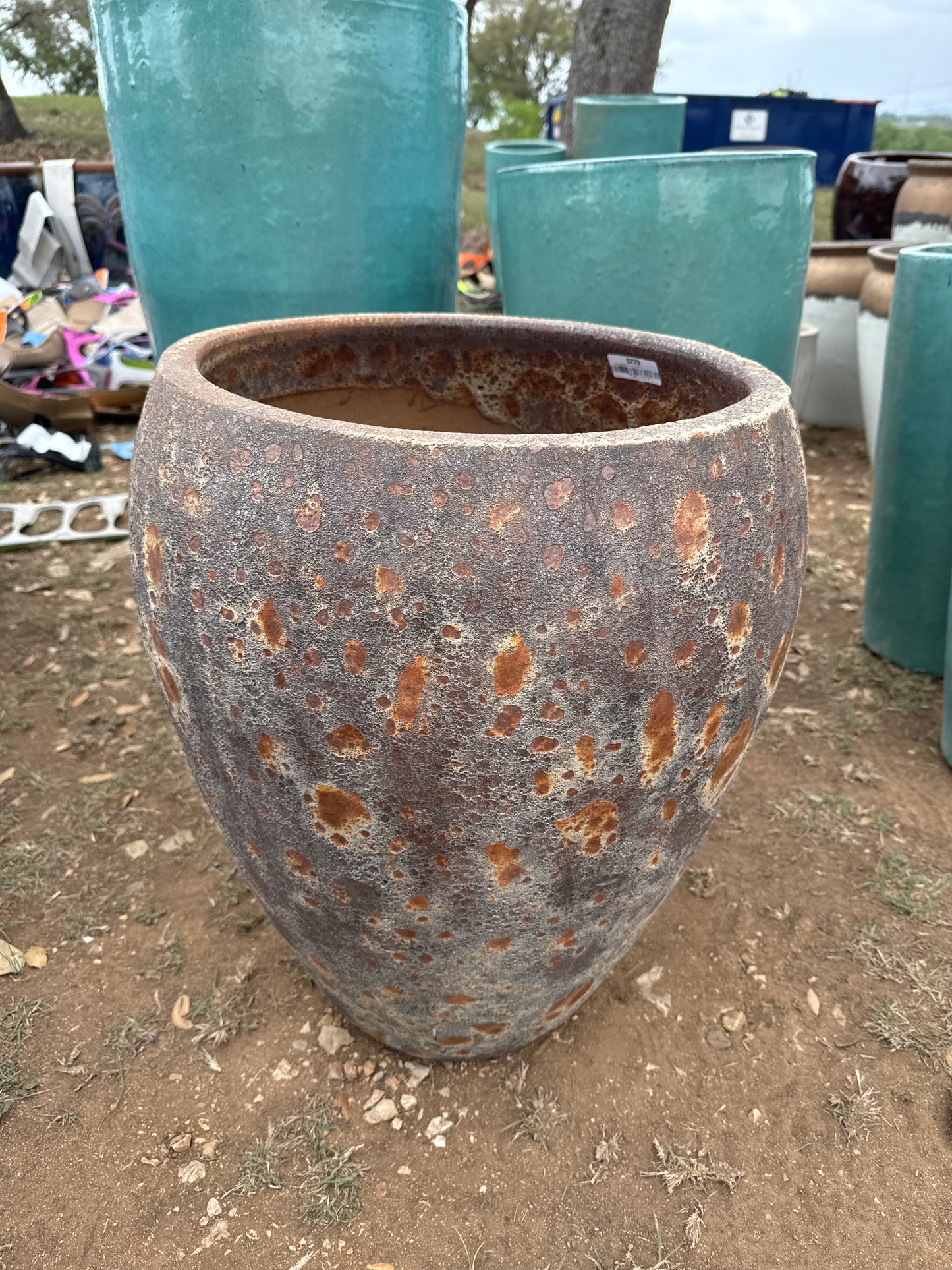 Bubbled Rust Bowed Smooth Planter