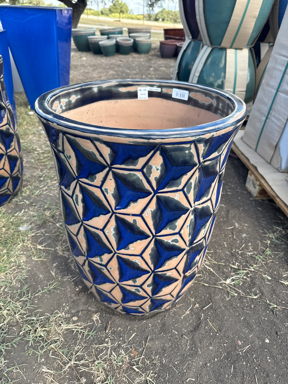 Diamora Planter
