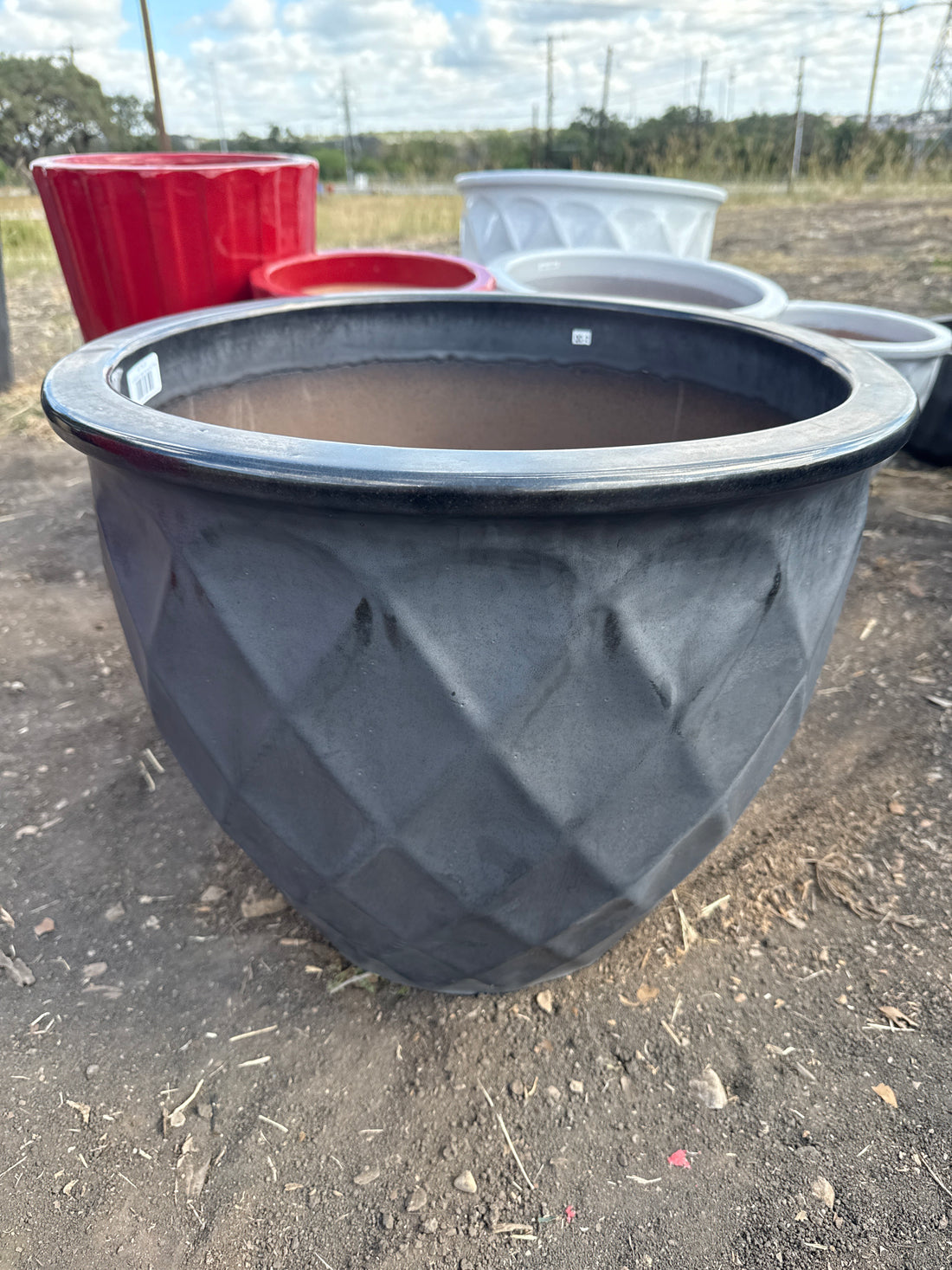 Lipped Diamond Egg Planter