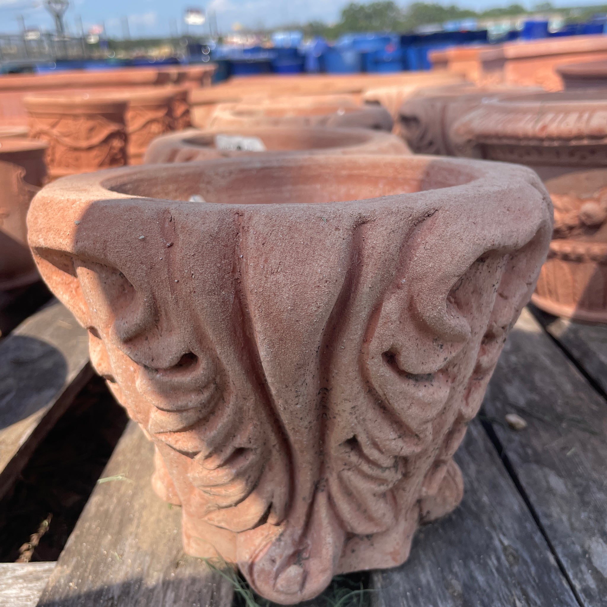 Italian Acanthus Leaves Vase 6"
