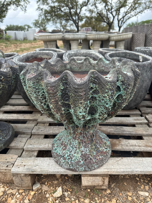 Midnight Green Clam Pedestal
