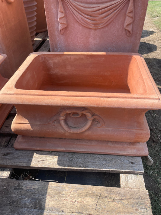 Italian Personale Planter with Rings 10"