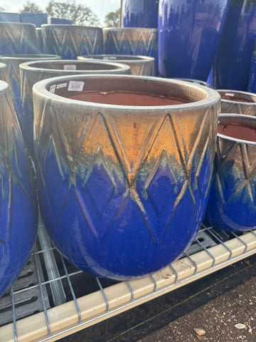 Diamond Decorated Round Planter