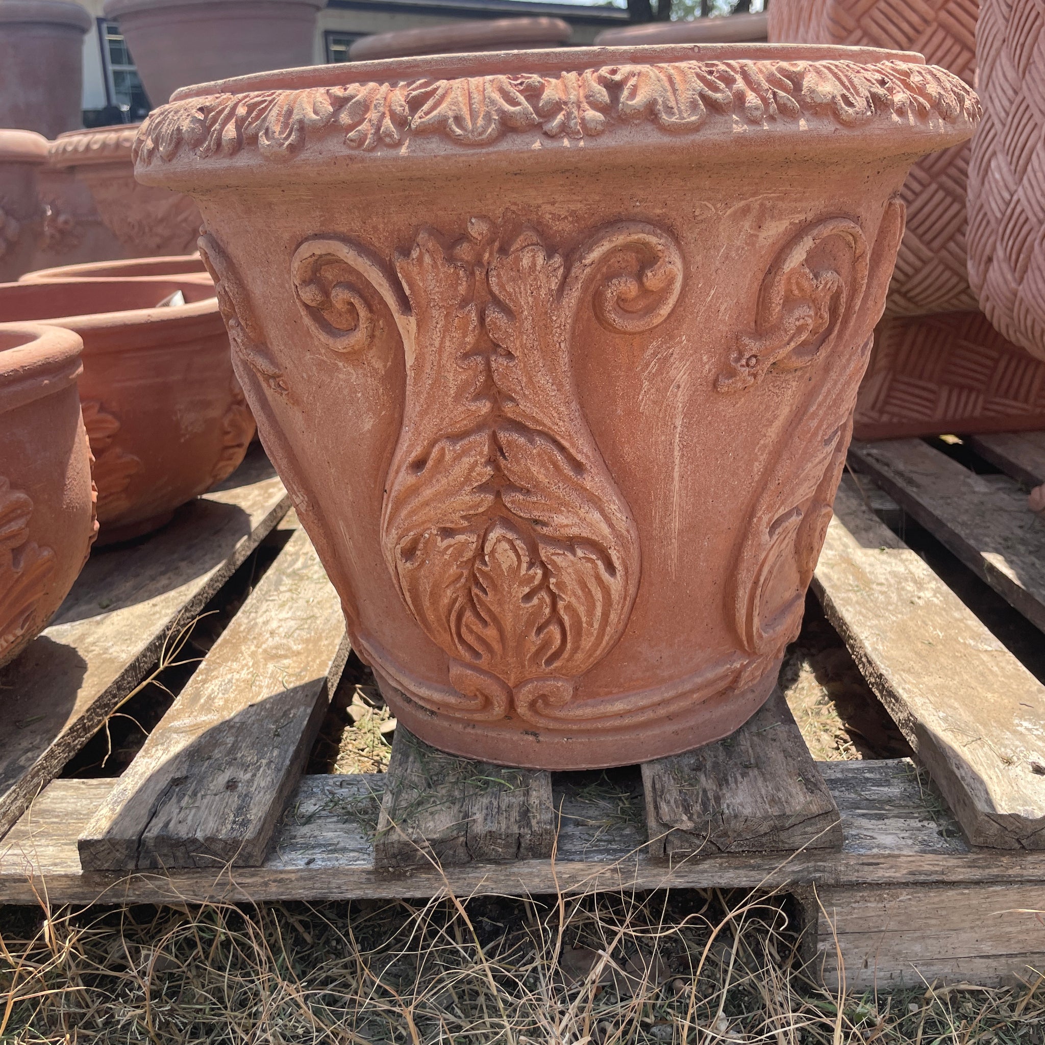 Italian Liberty Vase w Leaves 12"