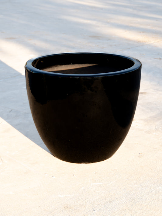 Glossy Black Lipless Round Planter 19"