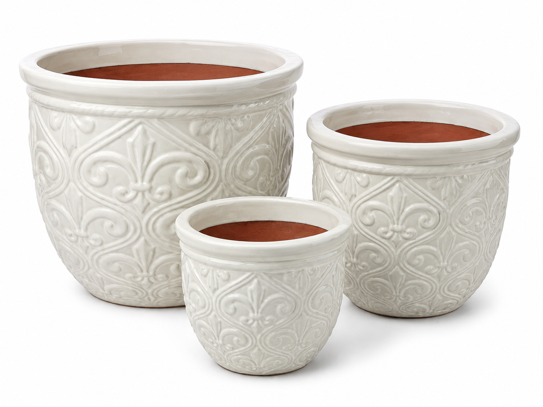Lipped Fleur de Lis Egg Planter